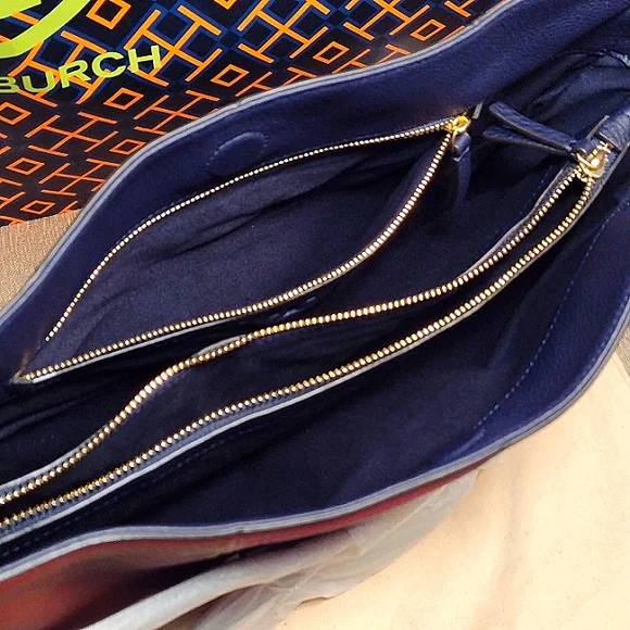 Tory Burch Gemini Belted crossbody Hobo - Picture 4 of 11